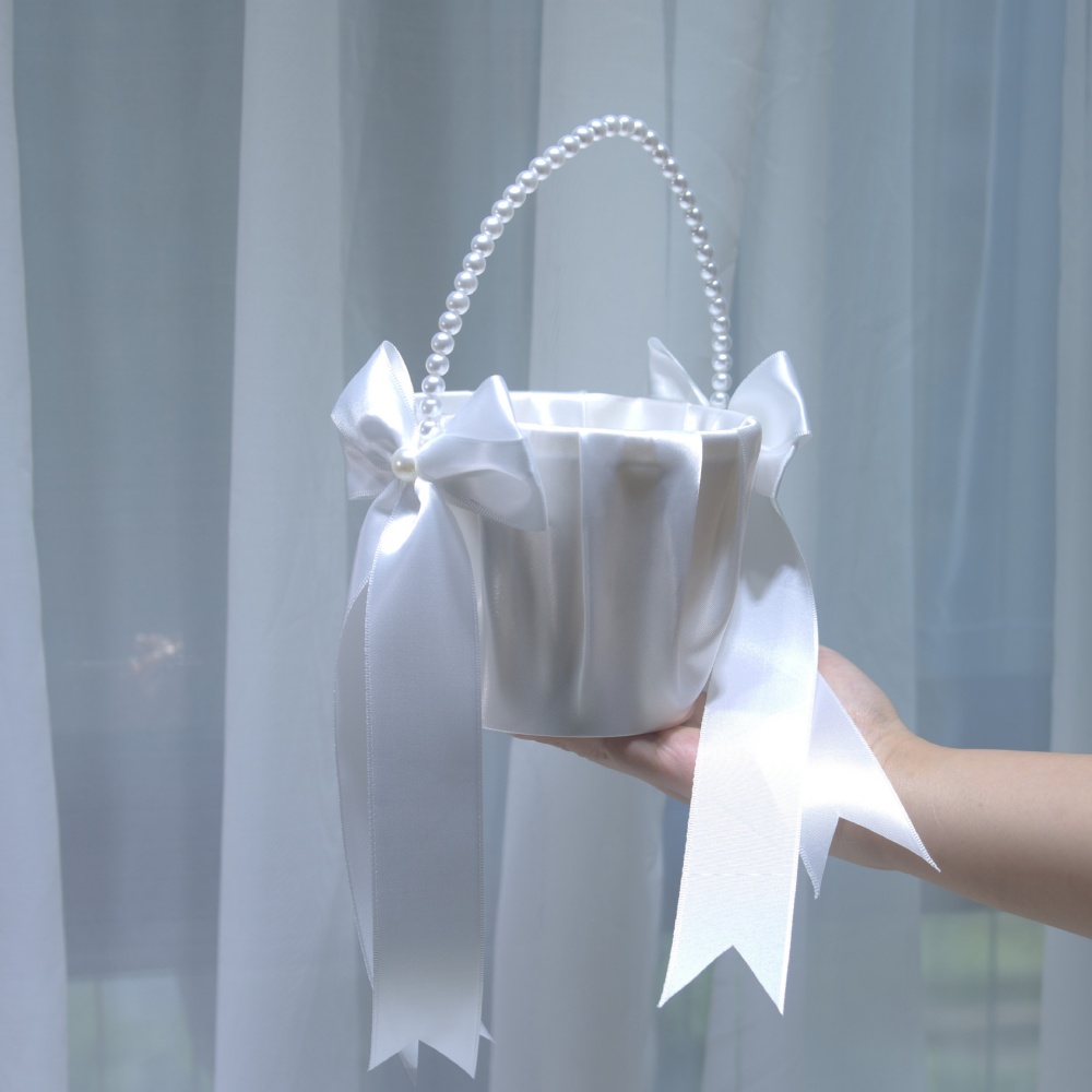 Cesta de satén blanco con lazo - Gardening Tools Girls reseña y precio